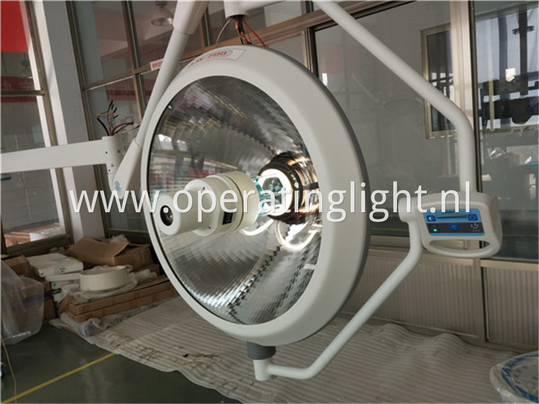 Medical device halogen light